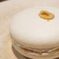 六雁 - 白みそを使用したマカロン