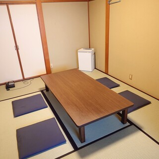 趣のある落ち着いた雰囲気の和空間◆完全個室の座敷あり