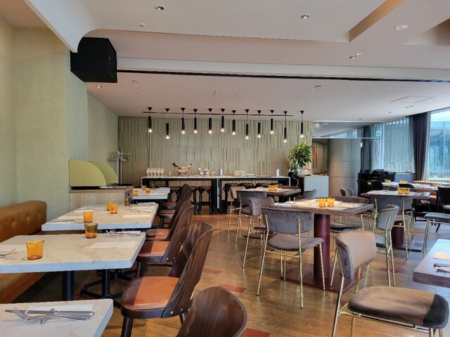 表参道ヒルズ内、とにかくランチのサラダブッフェ充実✨で最高に