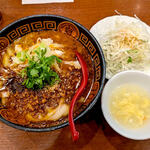 坂上刀削麺 - 麻辣刀削麺880円だよ