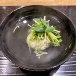 食堂こなん - 椀物 枝豆と玉蜀黍の真薯