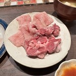 焼肉・ホルモンバル　Bovin - 