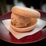 樋口 - 思わず叫んだ、絶品「ラム無花果のアイス最中」　もしかしたら、人生一美味しいアイスだったかも。