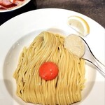 むかん横浜  - 牡蠣バターたまご麺