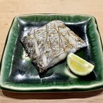 すしやのたい悟 - 太刀魚塩焼き。目の前で焼き立てをいただける幸せ(ღ*ˇ ˇ*)｡o♡