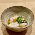 すしやのたい悟 - 生牡蠣(厚岸)濃厚な旨味の生牡蠣、美味しいなぁ♡