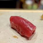 すしやのたい悟 - 天然本鮪赤身（高知定置網）旨味の濃い本鮪です。