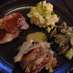 鉄板焼とワイン COCOLO - タパス盛り合わせ