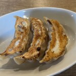 餃子や獅丸 - ＋餃子3個　