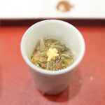 天ぷら もっこす - ジュンサイ、仙崎のアジ酢飯