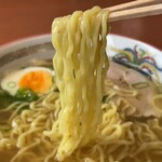 京屋寿司店 - 麺リフト