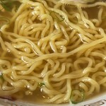 京屋寿司店 - 麺アップ