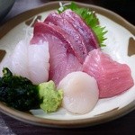 高はし - 刺身定食 1300円。