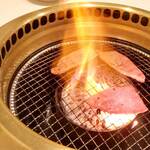 やきにく 燈火園 - 