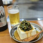 お好み焼き ふじや - ナイス アテ ① 「ニラダレやっこ」ヘルシーでうまい！