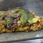 お好み焼き ふじや - カリカリの豚バラ肉と、濃厚ジュワな油カス  (｡º∀º) ۶)))ﾔﾊﾞｯ！