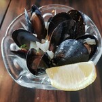 KING OF THE PIRATES - ムール貝の冷製白ワイン蒸し