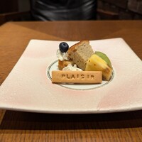 神戸プレジール 本店 - デザートのシフォンケーキ