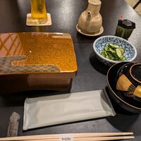 等々力 ひらさわ - うな重（ふくろう） ... お吸い物と浅漬きゅうりの薄切り付