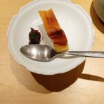 天冨良 麻布よこ田 - 自家製焼きプリンと小豆