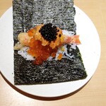 天冨良 麻布よこ田 - 車海老・キャビア・いくら・唐墨の天巻き