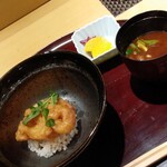 天冨良 麻布よこ田 - 芝海老かき揚げ丼