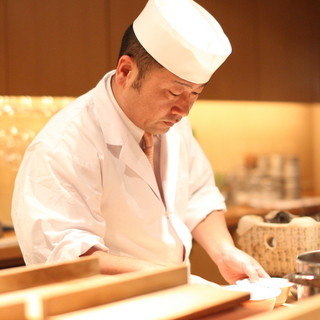 Careful ``work'' by the owner, who has devoted himself to Japanese-style meal.