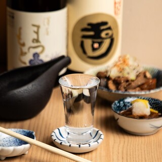 日本酒、サワーなどドリンクメニューも豊富