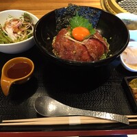 焼肉 龍園 西中洲店 - 