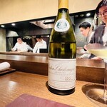 アカ - Louis Latour
      Corton-Charlemagne
      Grand Cru