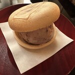 樋口 - 今回は初の最中アイスを。程よい甘さ、最中の皮は炙り立てでパリパリ。