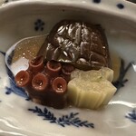 樋口 - 蛸は限りなく柔らかく。蕗のシャキシャキ感と油を通した茄子。汁まで飲み干しました。