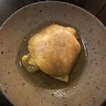 樋口 - トロ茄子をスライスして炊いたもの。お蕎麦と一緒にいただくと・・・、