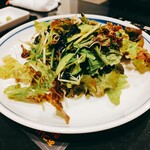 和牛赤身&wine 焼肉 山 - ムンチサラダ