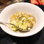 和牛赤身&wine 焼肉 山 - 付属のネギ