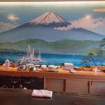 西麻布またはり - 銭湯絵師の方が描かれた店内