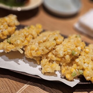 酒の間 くろもしろも_1