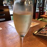 赤バル レッツェ - ワイン飲み放題（１５００円）スパークリング、ロゼ、赤、白