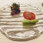 鮨 千陽 - まぐろの頬肉✨️やはり美味✨️お野菜もお上品なジュレ乗せのトマトも良き良き✨️
