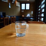 やぶ善 - 目の前は玄関。