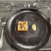 THE RAY - 縞鯵と彩り野菜のタブレ　干しブドウと香草を散りばめて