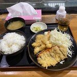 盛かつ - ごはんはお代わり自由らしいけど、十分な量がある^_^