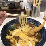 天たまや - これが今日の限界である麺リフトです。腕が痛くて痛くて