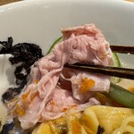 酒肴場 屯 - レアチャーは極薄スライス