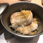 寿司栄 - 真ふぐの白子カラスミ掛け