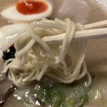 くるめラーメン ぼたもち - 麺リフト