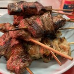 豚足のかどや - 串モノは3本縛り600円