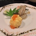海辺のお宿 一久 - ⚫︎焼物鱸塩焼、穴子、置
      酢橘、びしゃ玉、いくらのせ