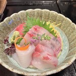 海辺のお宿 一久 - ⚫︎御造り季節の魚盛合せ（マグロカンパチヒラメ）