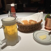 ウルフギャング・ステーキハウス 丸の内店 - パン